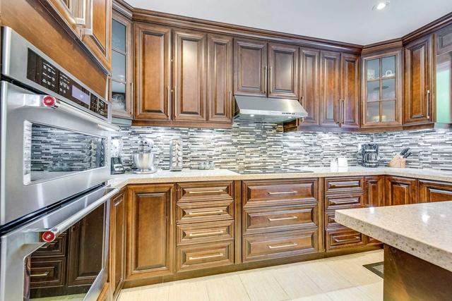326 Northwood Dr, House detached with 4 bedrooms, 4 bathrooms and 6 parking in Oakville ON | Image 6