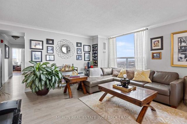 1706 - 1515 Lakeshore Rd E, Condo with 3 bedrooms, 2 bathrooms and 2 parking in Mississauga ON | Image 2