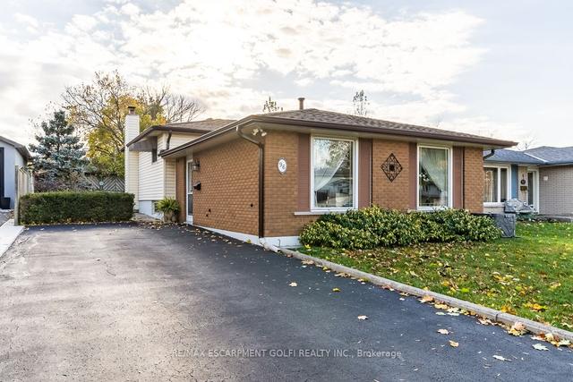 96 Boston Cres, House detached with 3 bedrooms, 1 bathrooms and 6 parking in Hamilton ON | Image 1