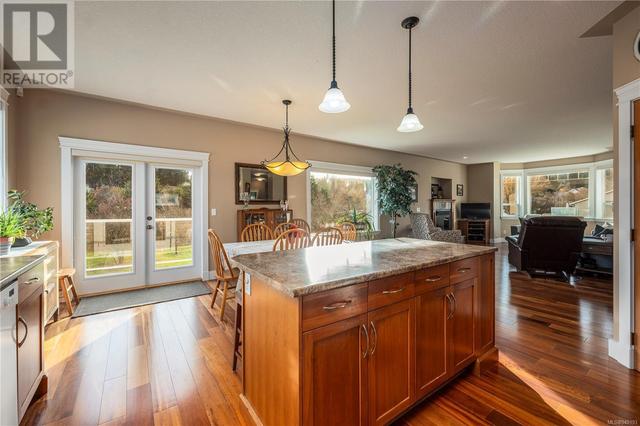 475 8th St, House detached with 6 bedrooms, 4 bathrooms and 8 parking in Nanaimo BC | Image 16