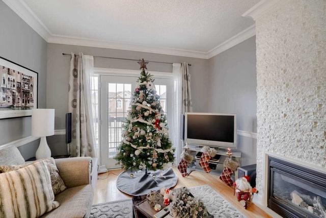 2447 Newcastle Cres, House semidetached with 3 bedrooms, 3 bathrooms and 4 parking in Oakville ON | Image 32