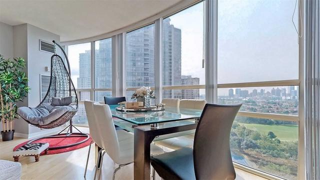 1607 - 50 Eglinton Ave W, Condo with 2 bedrooms, 2 bathrooms and 2 parking in Mississauga ON | Image 2