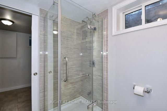 82 Baltray Cres, House semidetached with 3 bedrooms, 2 bathrooms and 6 parking in Toronto ON | Image 7