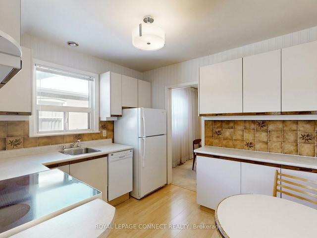 8 Boem Ave, House detached with 3 bedrooms, 1 bathrooms and 3 parking in Toronto ON | Image 36