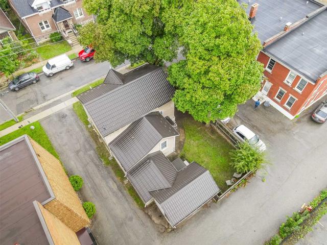 10 James St W, House detached with 3 bedrooms, 2 bathrooms and 3 parking in Guelph ON | Image 9