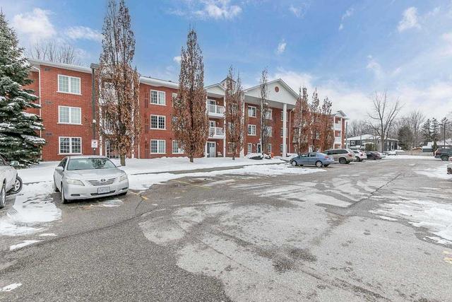 213 - 49 Jacobs Terr, Condo with 2 bedrooms, 2 bathrooms and 1 parking in Barrie ON | Image 12