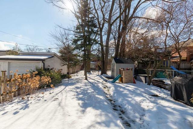 681 Eglinton Ave E, House detached with 3 bedrooms, 2 bathrooms and 5 parking in Toronto ON | Image 26