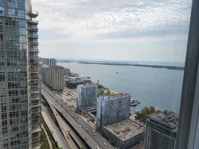 5109 - 11 Brunel Crt, Condo with 1 bedrooms, 1 bathrooms and 0 parking in Toronto ON | Image 2