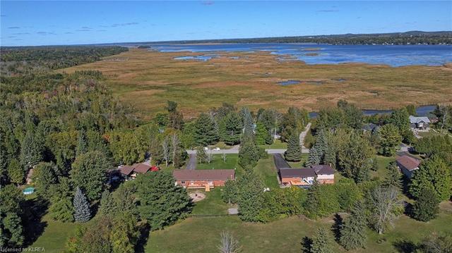 233 Charlore Park Drive, House detached with 3 bedrooms, 2 bathrooms and 12 parking in Kawartha Lakes ON | Image 11