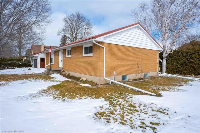 553 Johnston Avenue, House detached with 3 bedrooms, 1 bathrooms and null parking in Saugeen Shores ON | Image 44