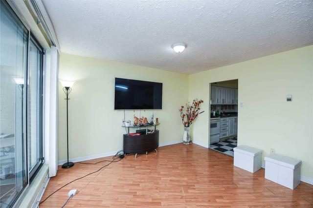 406 - 3577 Derry Rd, Condo with 2 bedrooms, 1 bathrooms and 1 parking in Mississauga ON | Image 9