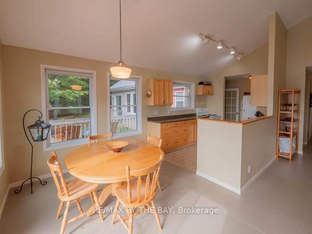 15574 Georgian Bay Shore, House detached with 4 bedrooms, 2 bathrooms and 0 parking in Georgian Bay ON | Image 10
