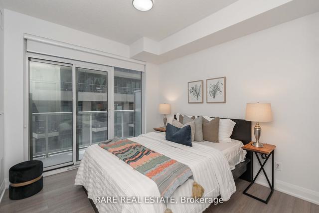 804 - 56 Annie Craig Dr, Condo with 2 bedrooms, 1 bathrooms and 1 parking in Toronto ON | Image 6