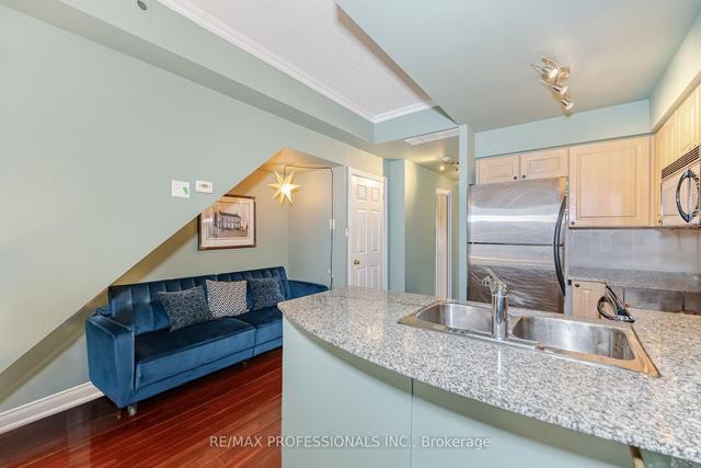 362 - 32 Stadium Rd, Townhouse with 2 bedrooms, 1 bathrooms and 1 parking in Toronto ON | Image 5