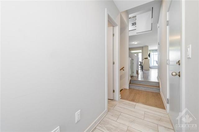 837 Quartet Avenue, Townhouse with 3 bedrooms, 3 bathrooms and 2 parking in Ottawa ON | Image 3