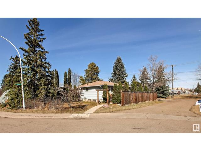 5004 93a Av Nw, House detached with 3 bedrooms, 2 bathrooms and null parking in Edmonton AB | Image 64