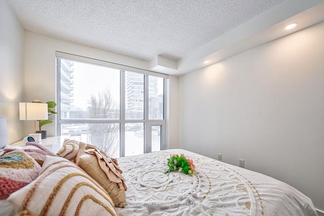 th9 - 121 Mcmahon Dr, Townhouse with 2 bedrooms, 3 bathrooms and 2 parking in Toronto ON | Image 21
