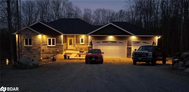 545 Mount St. Louis Rd. West Road, House detached with 3 bedrooms, 2 bathrooms and 8 parking in Oro Medonte ON | Image 2