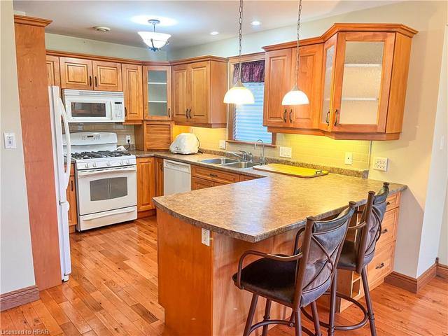 250 Bethune Crescent, House detached with 3 bedrooms, 3 bathrooms and 2 parking in Goderich ON | Image 32