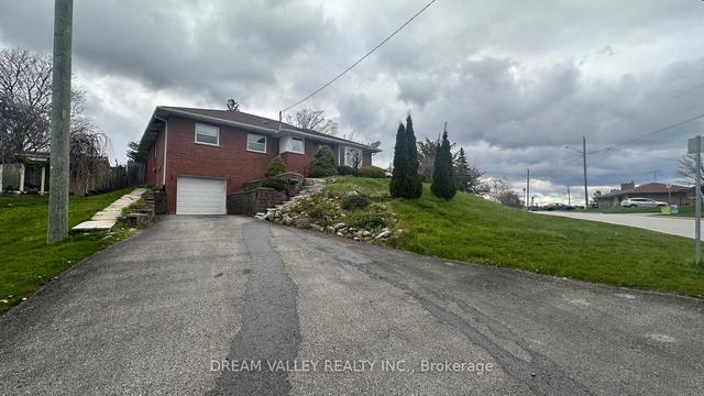708 Tennyson Ave, House detached with 4 bedrooms, 3 bathrooms and 4 parking in Oshawa ON | Image 1