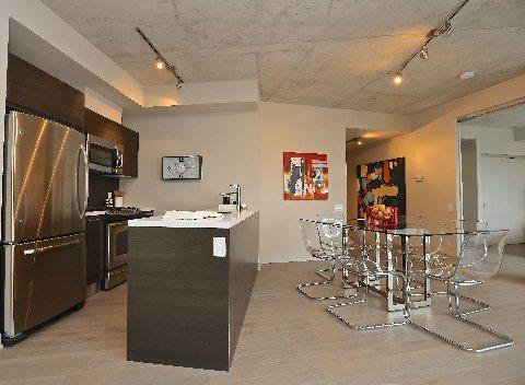 404 - 318 King St E, Condo with 2 bedrooms, 2 bathrooms and 1 parking in Toronto ON | Image 3