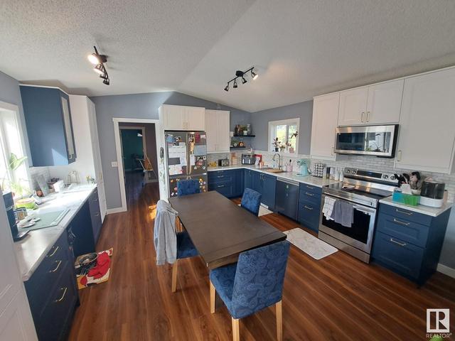 4916 50 St, House detached with 4 bedrooms, 1 bathrooms and null parking in Westlock County AB | Image 5