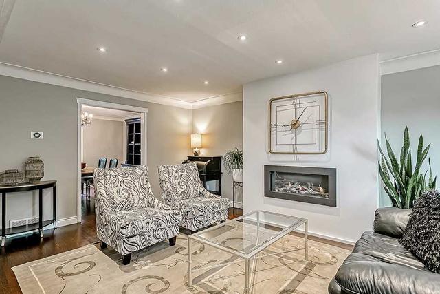 2124 Agincourt Cres, House detached with 4 bedrooms, 3 bathrooms and 6 parking in Burlington ON | Image 38