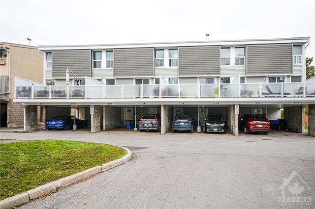74 - 3415 Uplands Drive, Townhouse with 3 bedrooms, 2 bathrooms and 1 parking in Ottawa ON | Image 2
