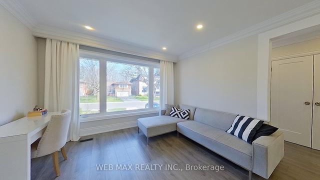 129 Betty Ann Dr, House detached with 3 bedrooms, 2 bathrooms and 8 parking in Toronto ON | Image 24