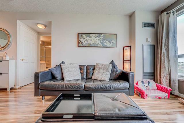 305 - 11 Lee Centre Dr, Condo with 1 bedrooms, 1 bathrooms and 1 parking in Toronto ON | Image 12