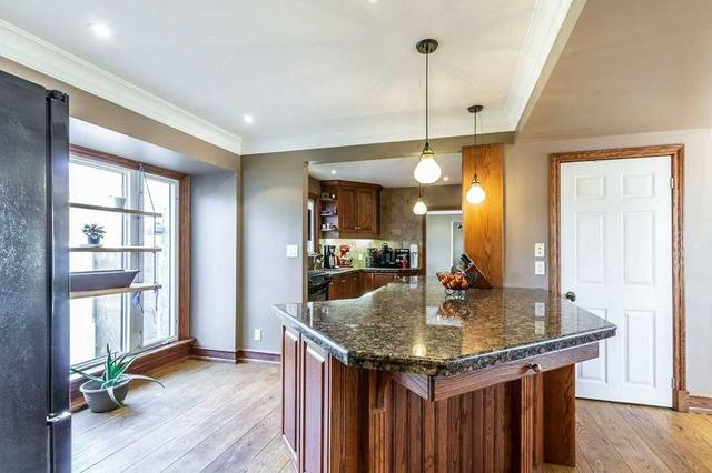 1032 King Rd, House detached with 3 bedrooms, 5 bathrooms and 10 parking in Burlington ON | Image 7