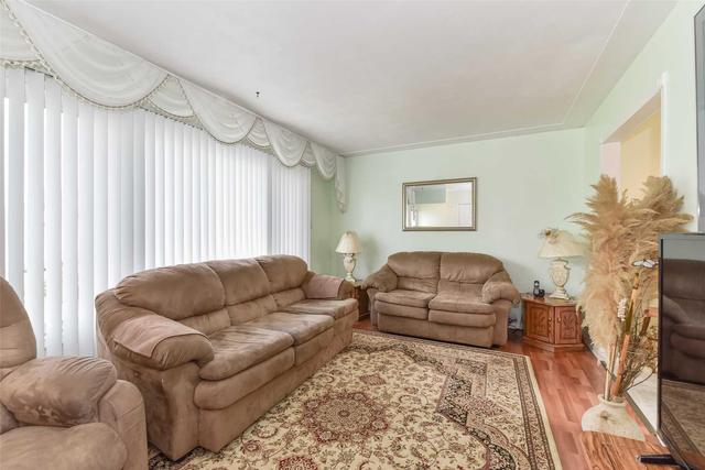 286 Overlea Dr, House detached with 3 bedrooms, 2 bathrooms and 5 parking in Kitchener ON | Image 7
