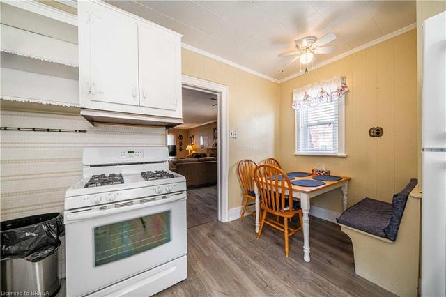 36 Gordon Street, House detached with 2 bedrooms, 1 bathrooms and null parking in Brantford ON | Image 9