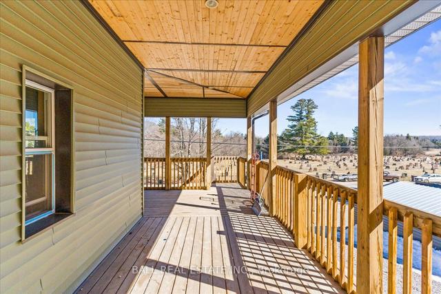 211 Bobcaygeon Rd, House detached with 2 bedrooms, 3 bathrooms and 4 parking in Minden Hills ON | Image 8