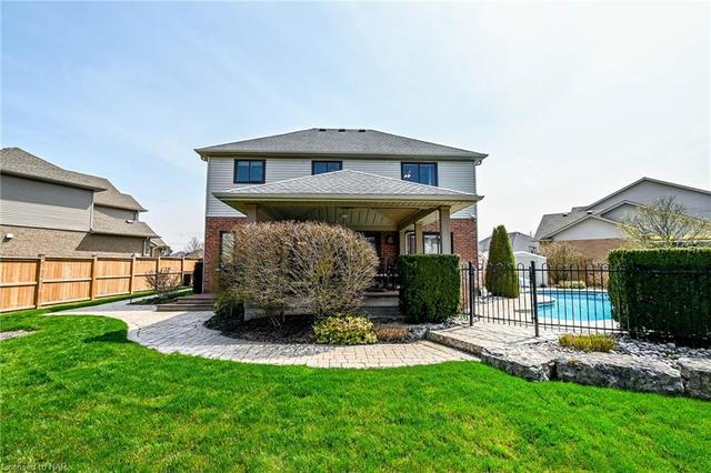 239 Colbeck Drive, House detached with 4 bedrooms, 2 bathrooms and 6 parking in Welland ON | Image 35