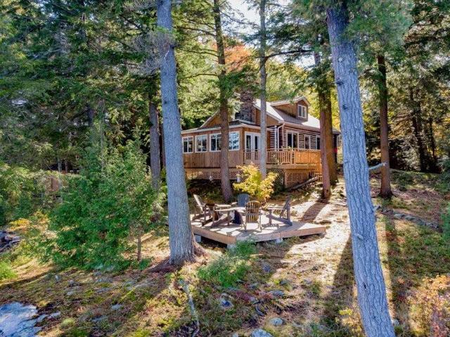 1025 Kilty Bay Rd, House detached with 2 bedrooms, 1 bathrooms and 4 parking in Muskoka Lakes ON | Image 35