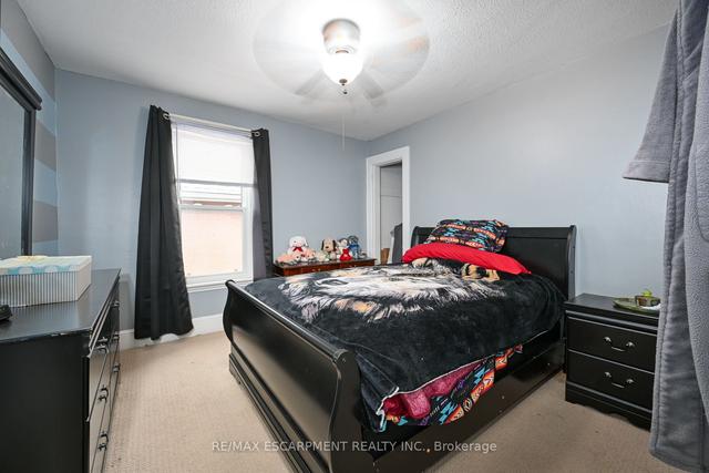 207 Rawdon St, House detached with 3 bedrooms, 1 bathrooms and 4 parking in Brantford ON | Image 16