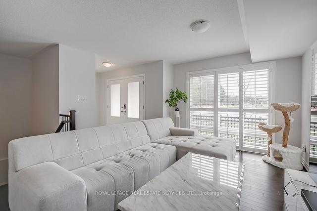 2509 Littlefield Cres, House attached with 3 bedrooms, 3 bathrooms and 4 parking in Oakville ON | Image 32