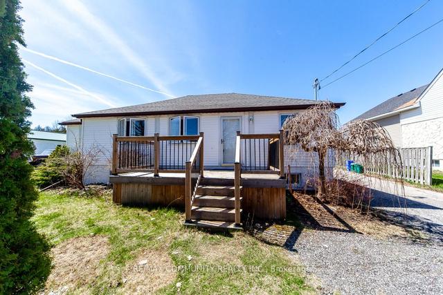 2414 Holt Rd, House detached with 3 bedrooms, 1 bathrooms and 11 parking in Clarington ON | Image 37