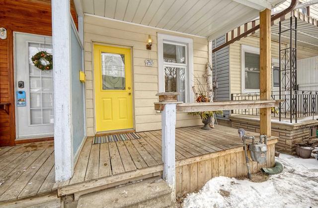 741 Manning Ave, House semidetached with 2 bedrooms, 1 bathrooms and 0 parking in Toronto ON | Image 23
