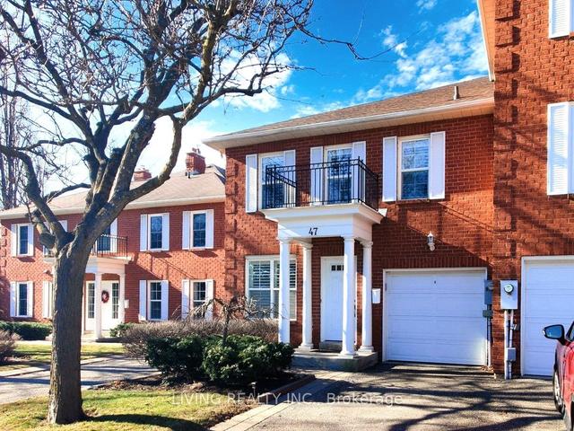 47 Stornwood Crt, Townhouse with 2 bedrooms, 3 bathrooms and 2 parking in Brampton ON | Image 1