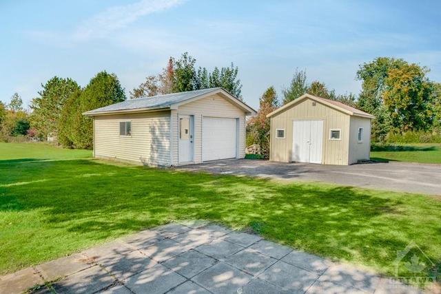 1436 Cassburn Road, House detached with 3 bedrooms, 1 bathrooms and 8 parking in Champlain ON | Image 3