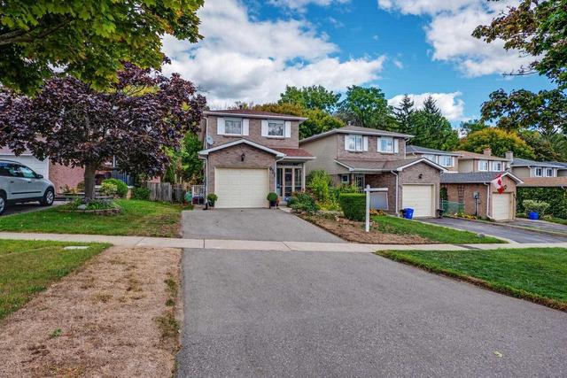 651 Grandview Dr, House attached with 3 bedrooms, 2 bathrooms and 3 parking in Oshawa ON | Image 34