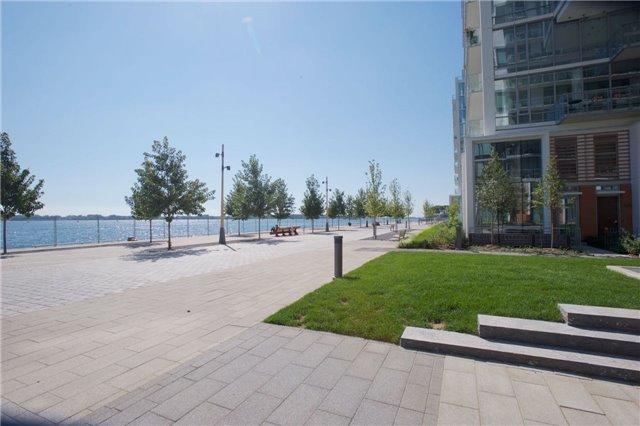th104 - 39 Queens Quay E, Townhouse with 2 bedrooms, 3 bathrooms and 2 parking in Toronto ON | Image 6
