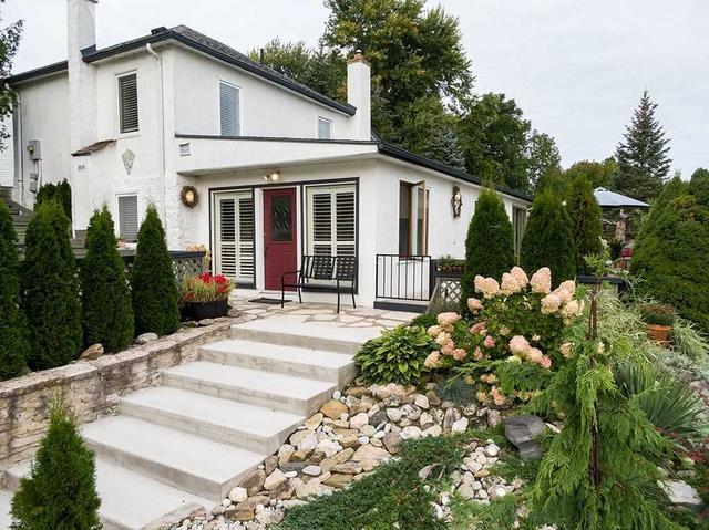 226079 Centreville Rd, Home with 4 bedrooms, 4 bathrooms and 6 parking in Meaford ON | Image 1