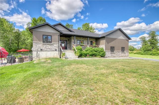 5522 Bellrock Road, House detached with 4 bedrooms, 3 bathrooms and 14 parking in South Frontenac ON | Card Image