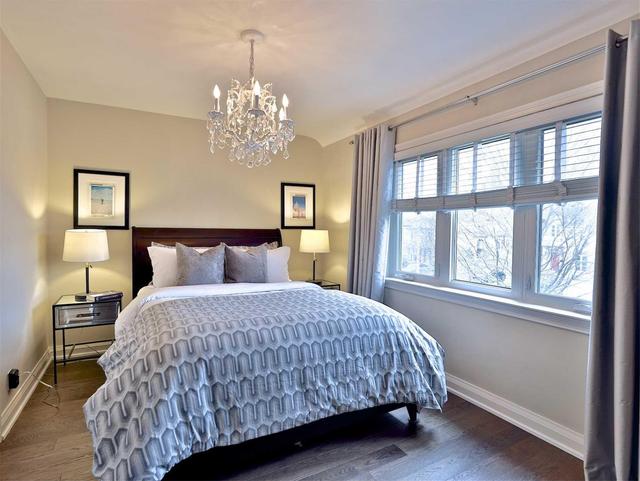358 Laird Dr, House semidetached with 2 bedrooms, 2 bathrooms and 1 parking in Toronto ON | Image 11