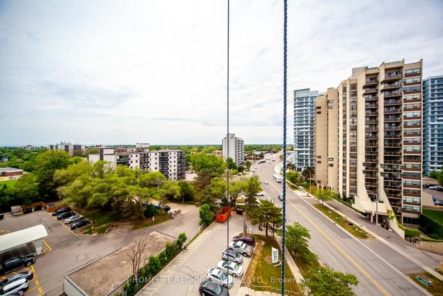 901 - 20 Speers Rd, Condo with 3 bedrooms, 2 bathrooms and 1 parking in Oakville ON | Image 26