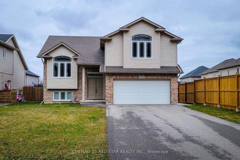 7733 Old Field Rd, House detached with 3 bedrooms, 3 bathrooms and 6 parking in Niagara Falls ON | Card Image