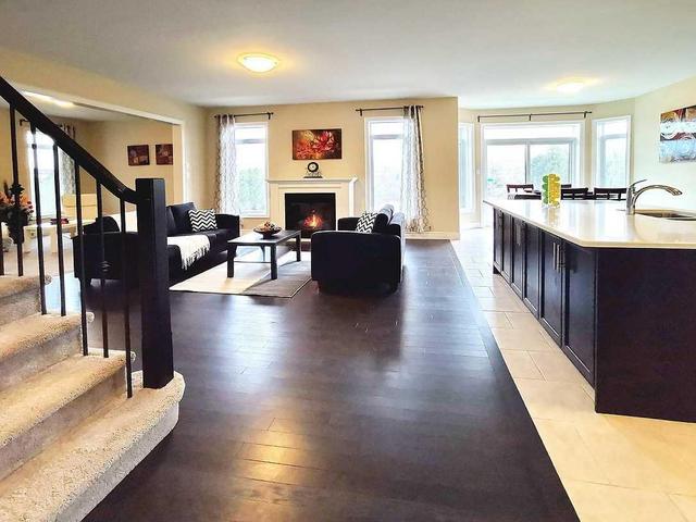 279 Macalister Blvd, House detached with 4 bedrooms, 4 bathrooms and 2 parking in Guelph ON | Image 3